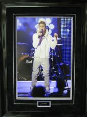 Justin Bieber (in white)